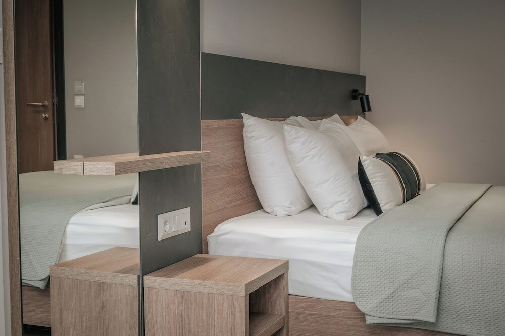 Фото Elizabeth Queen Luxuxy Rooms