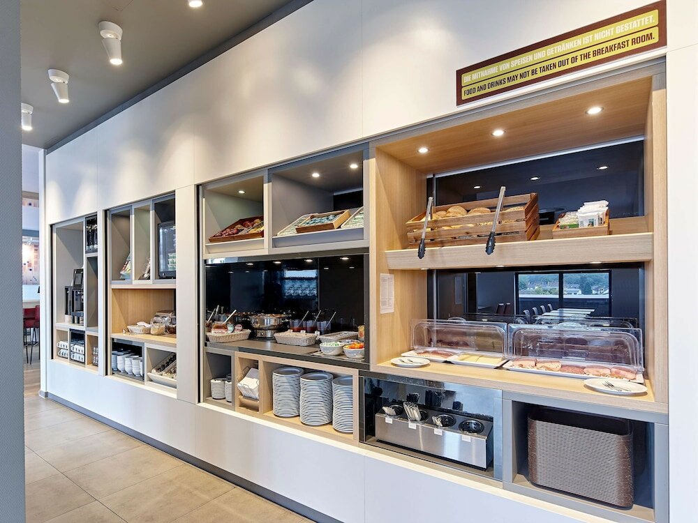 Фото B&b Hotel Köln-Troisdorf