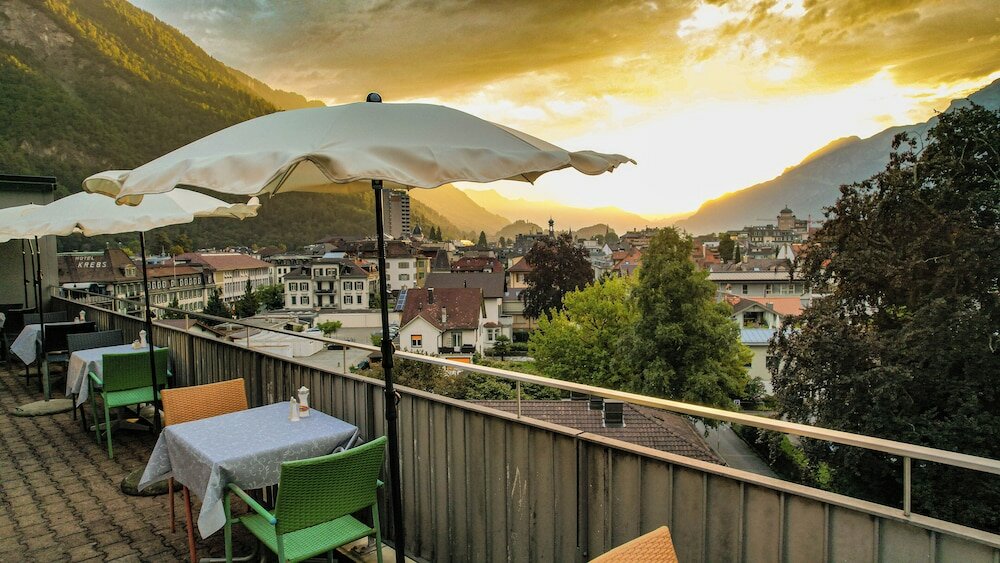 Фото Hotel Merkur Interlaken