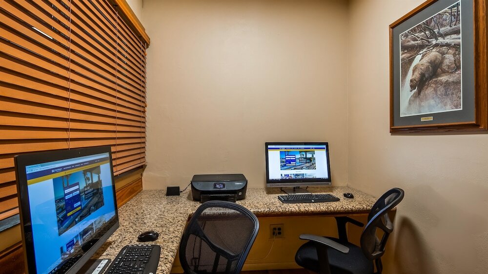 Фото Best Western Valdez Harbor Inn