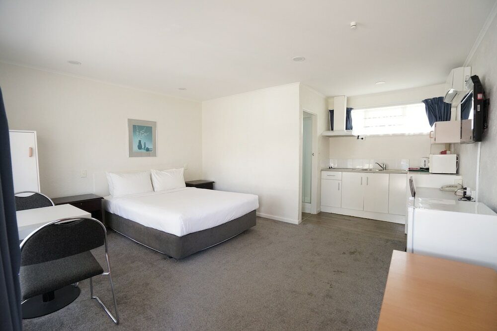 Фото Alpers Lodge & Conference Centre