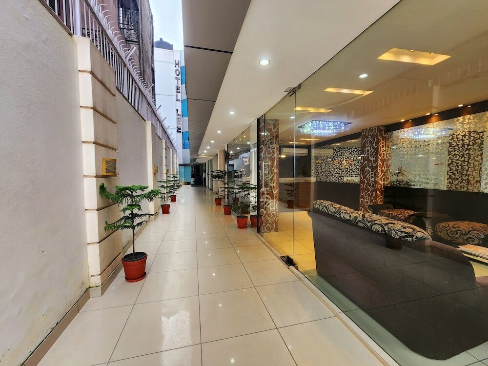 Фото Lee International