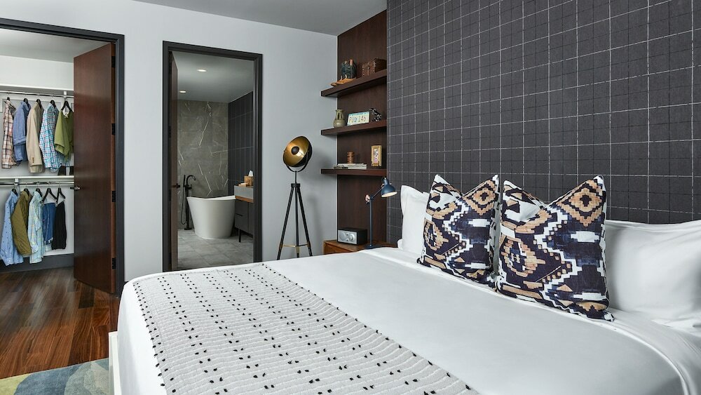 Фото The Rally Hotel at McGregor Square