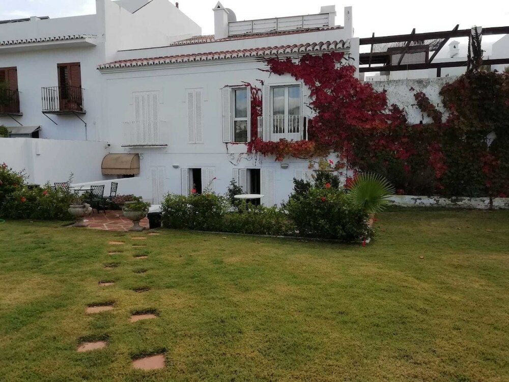 Фото Hostal Tres Soles