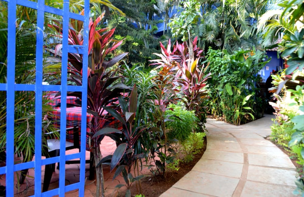 Фото Villa Theresa Beach Resort