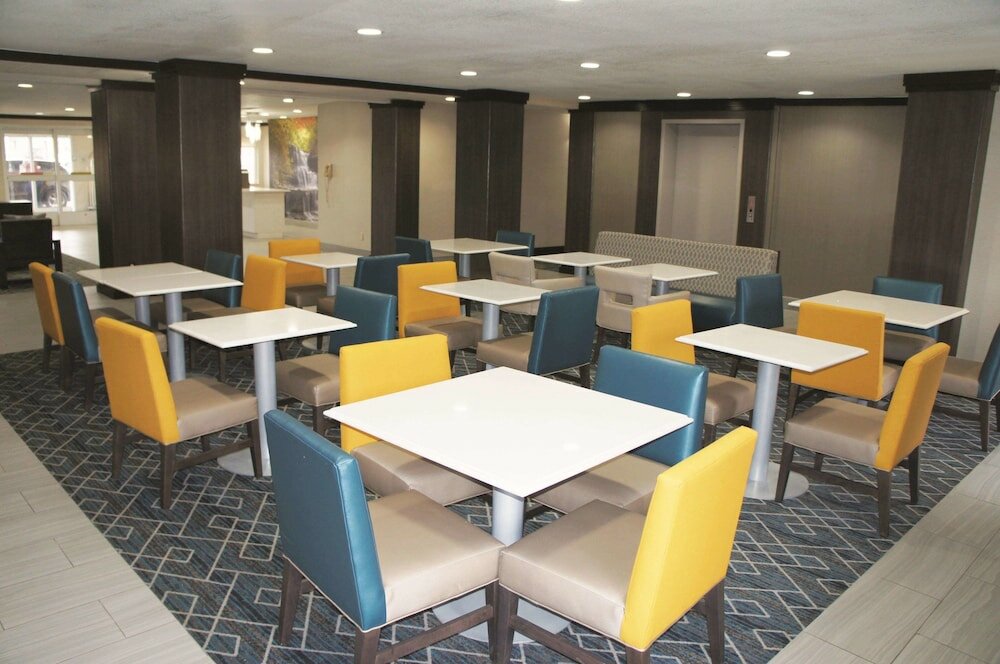 Фото La Quinta Inn by Wyndham Peru Starved Rock State Park