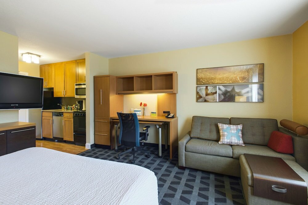 Фото TownePlace Suites Kansas City Overland Park