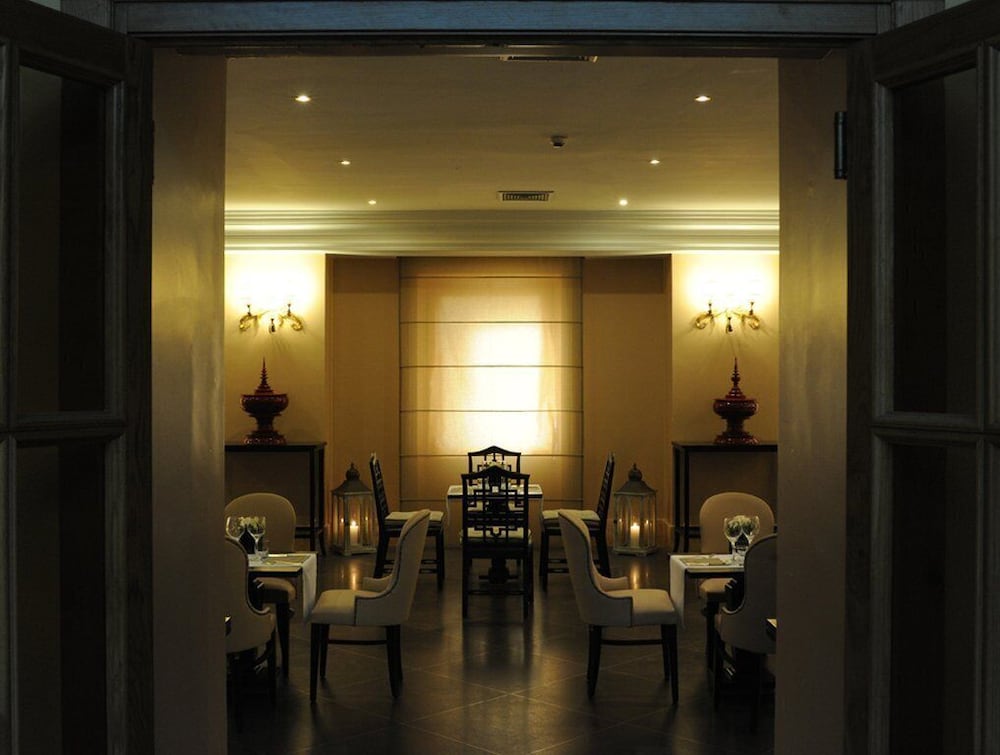 Фото Ambasciatori Place Hotel