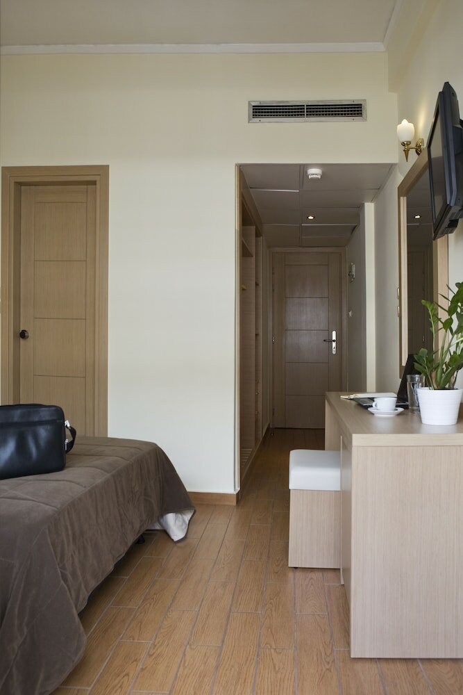 Фото Parnon Hotel