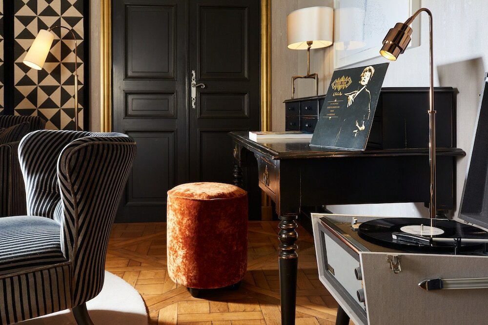 Фото Pavillon de La Reine