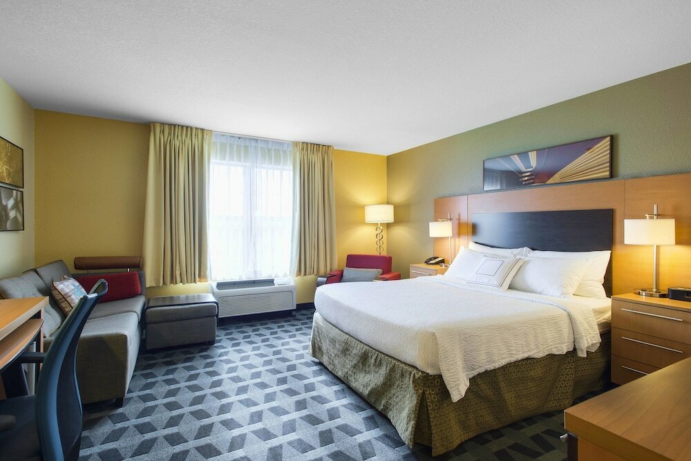 Фото TownePlace Suites Kansas City Overland Park