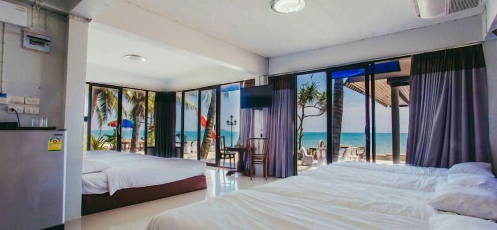 Фото The Uncle Beach Resort