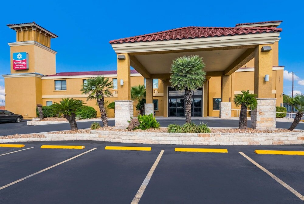 Фото SureStay Plus Hotel by Best Western San Antonio North