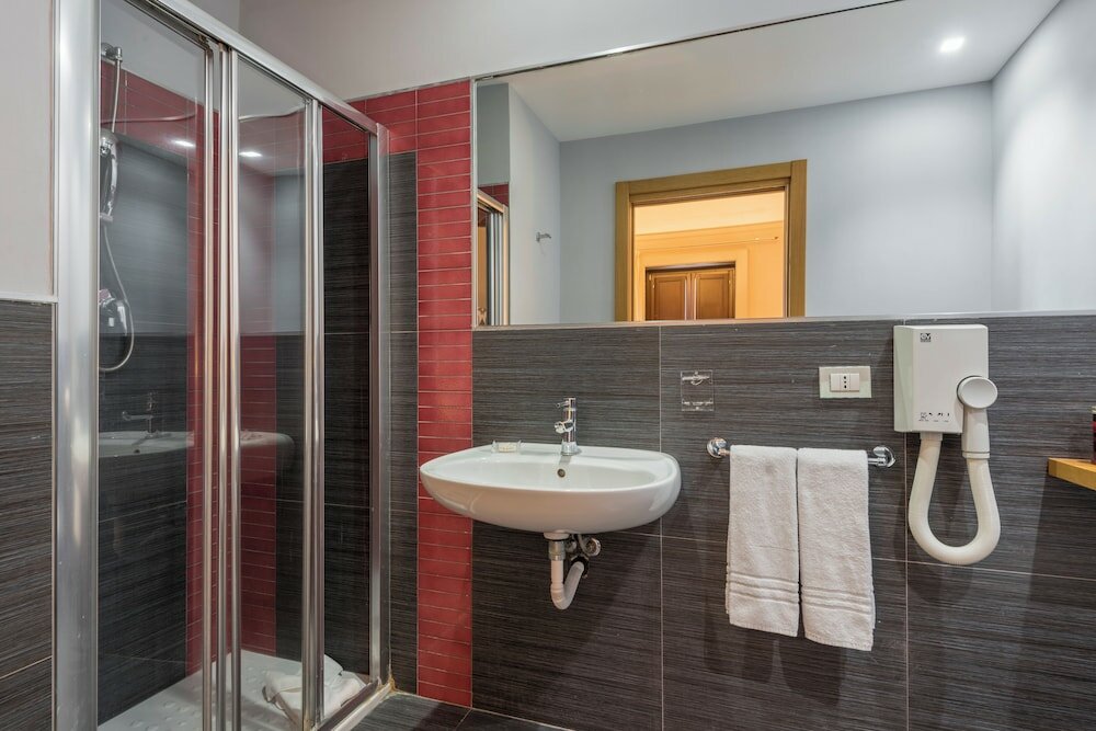 Фото Vittorio Veneto Hotel