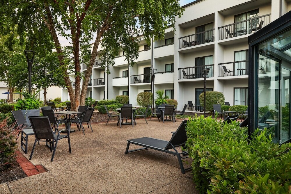 Фото Courtyard by Marriott Kansas City Overland Park/Metcalf