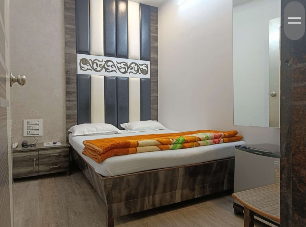 Фото Hotel Broadway Colaba