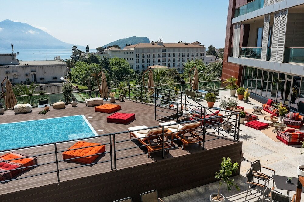 Фото Hotel Tq Plaza