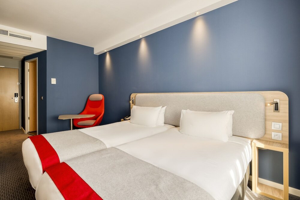Фото Holiday Inn Express Mechelen City Centre an Ihg Hotel
