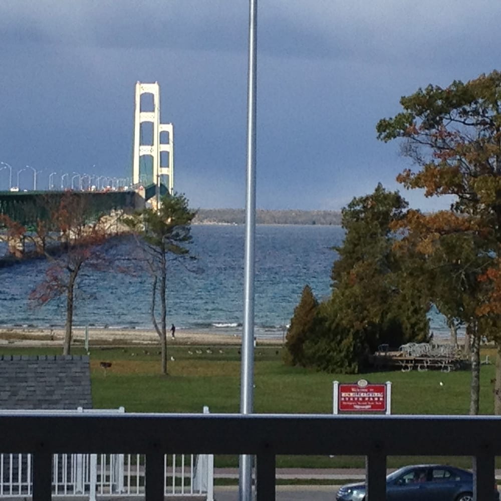 Фото Parkside Inn Bridgeview