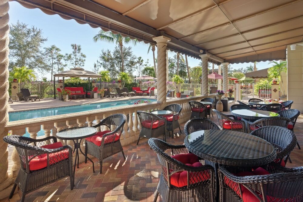 Фото Hampton Inn & Suites Wellington