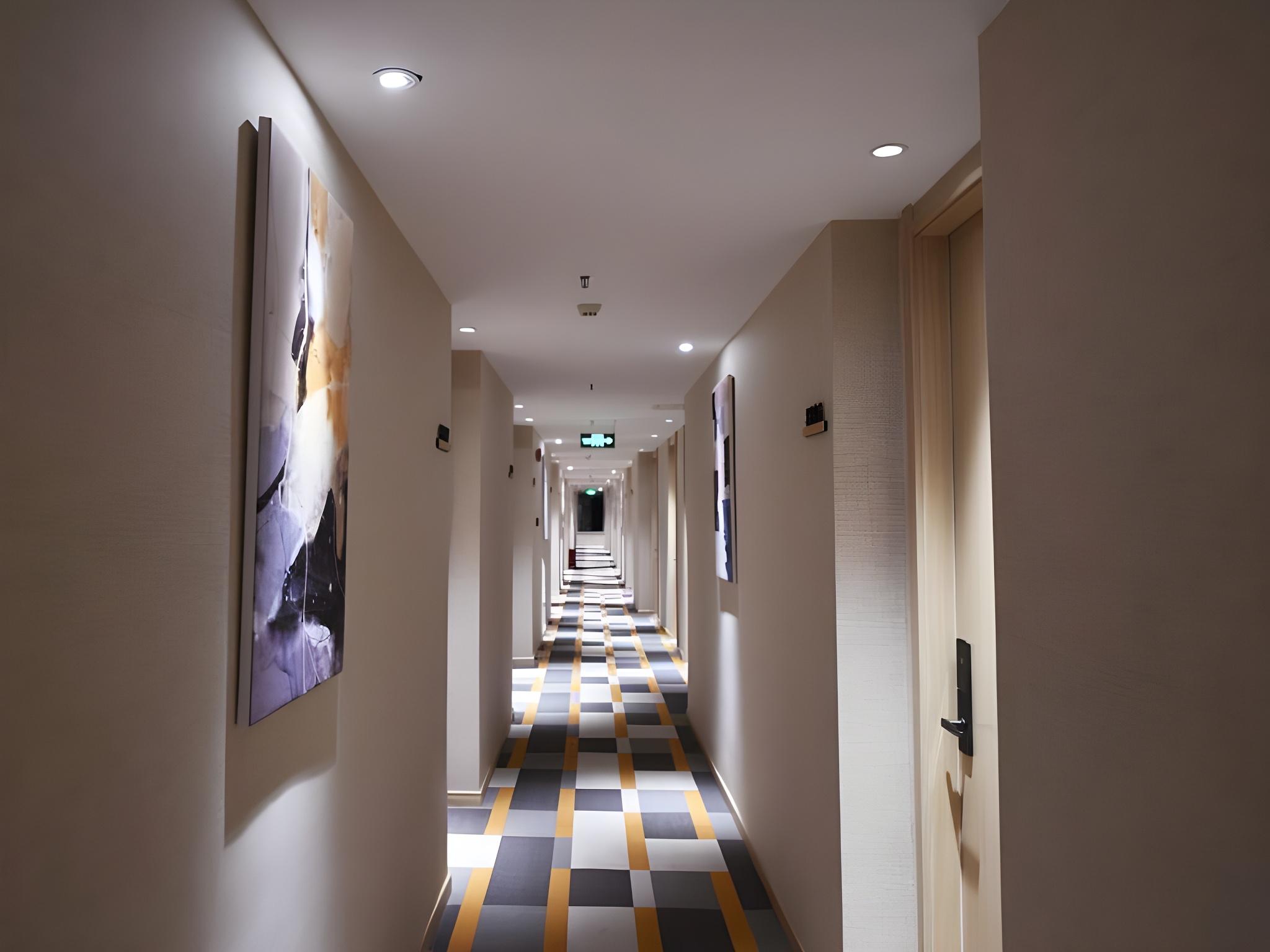 Фото Shell Hotel Shanghai Normal University Hongcao Road Metro Station Guiping Road