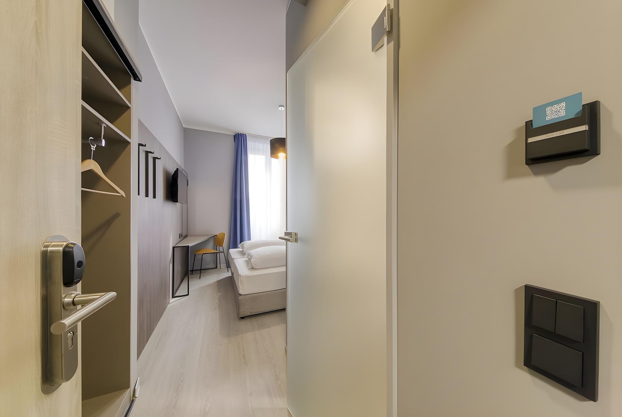 Фото Smart Stay Hotel Station