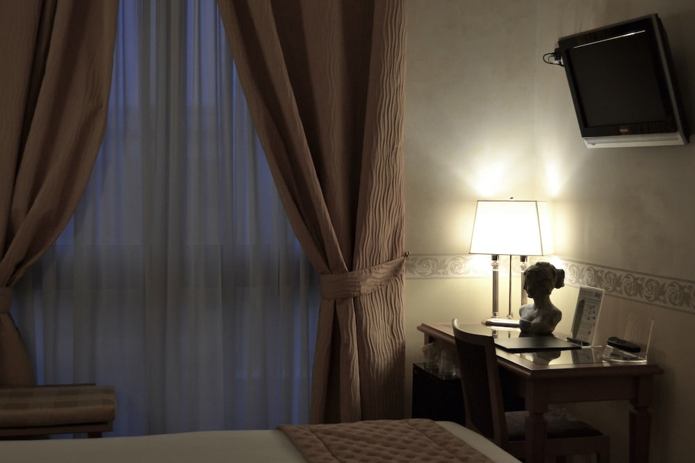 Фото Hotel Seccy