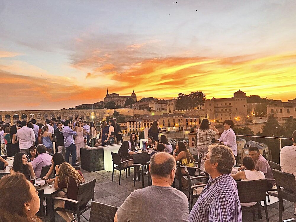 Фото Hotel Ele Acueducto