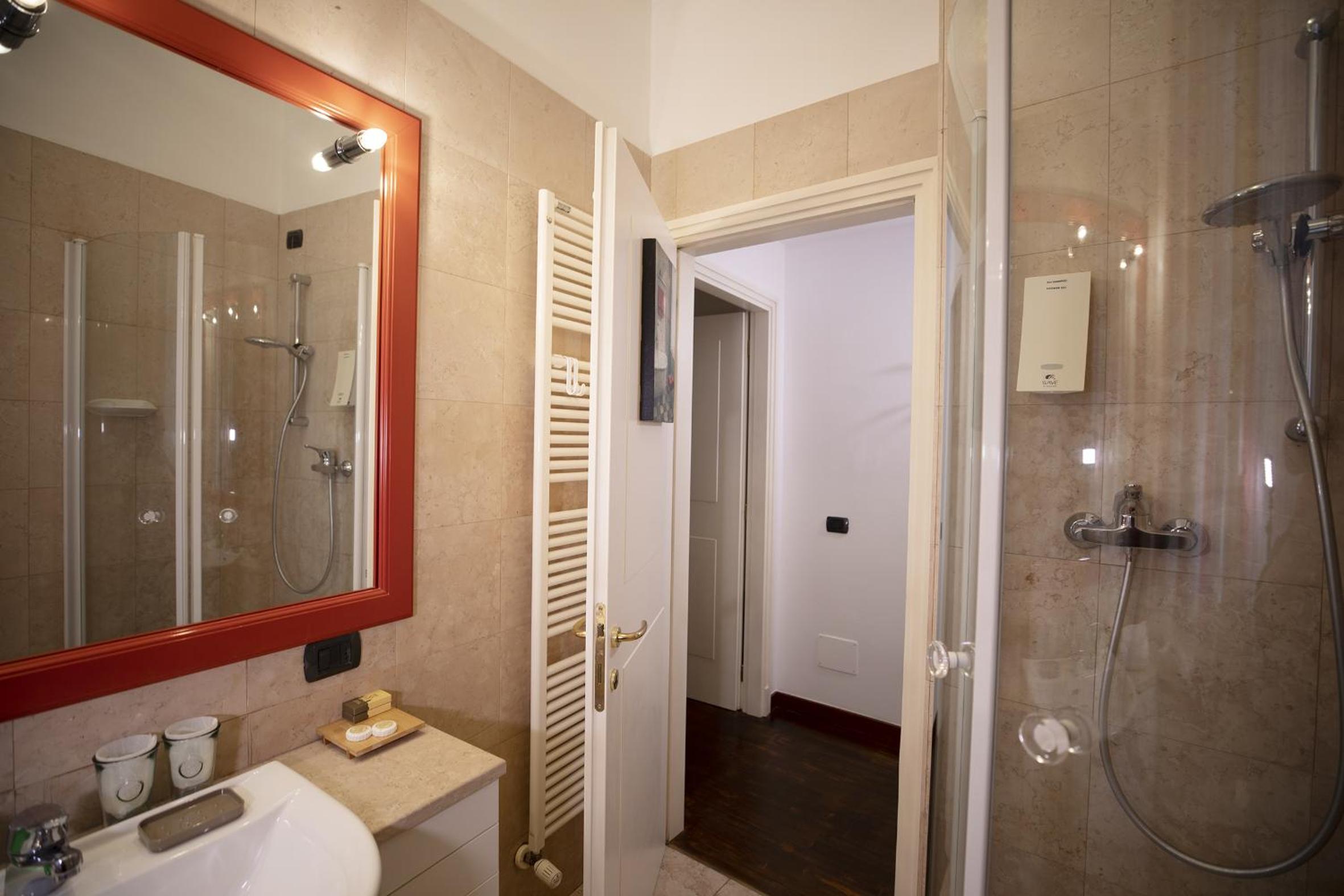 Фото 32071112244