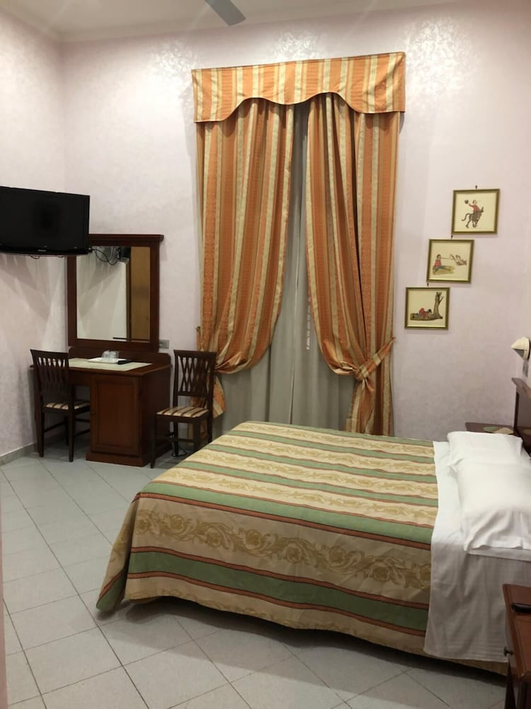 Фото Hotel Marisa