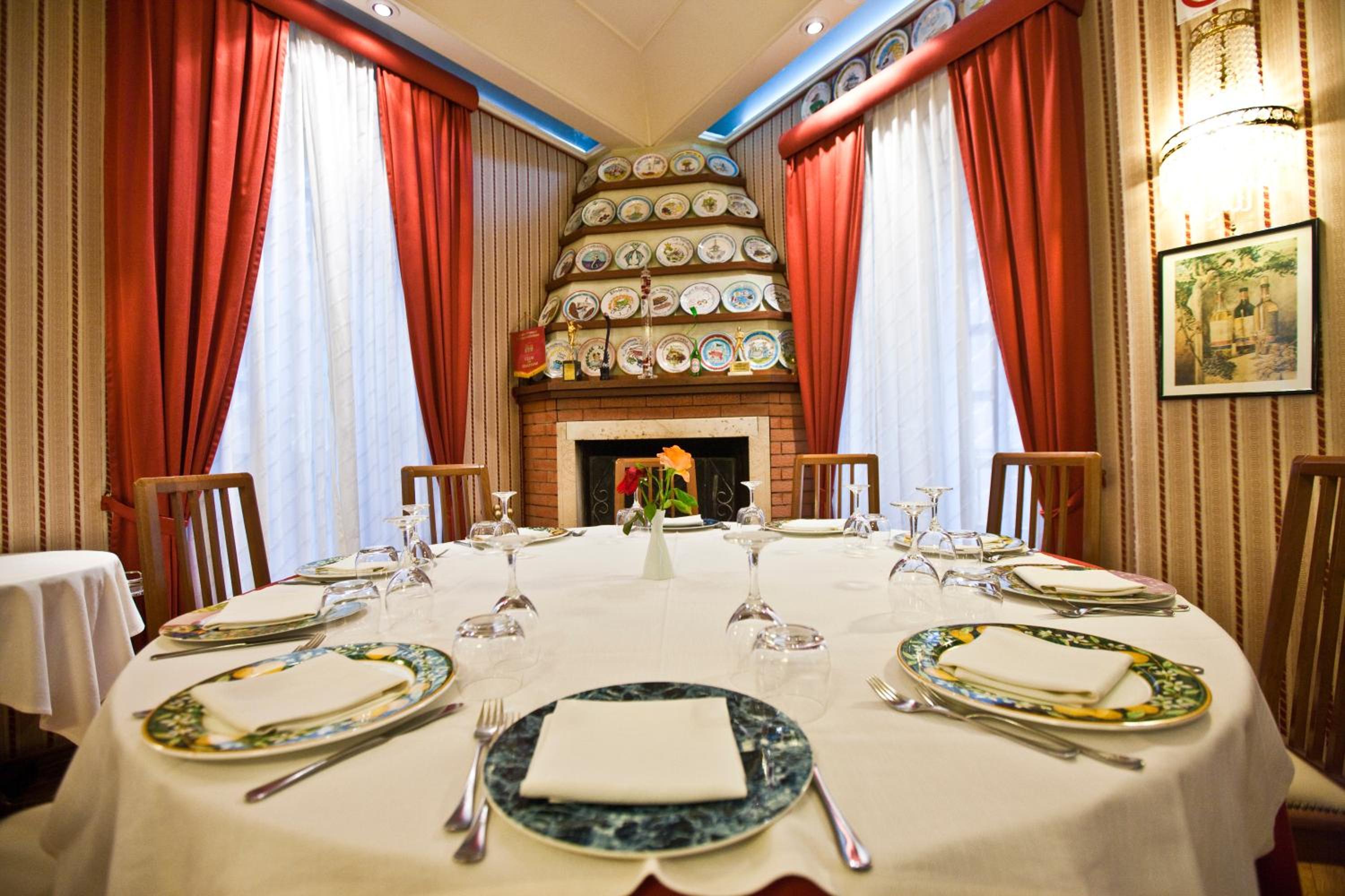 Фото Moderno Hotel