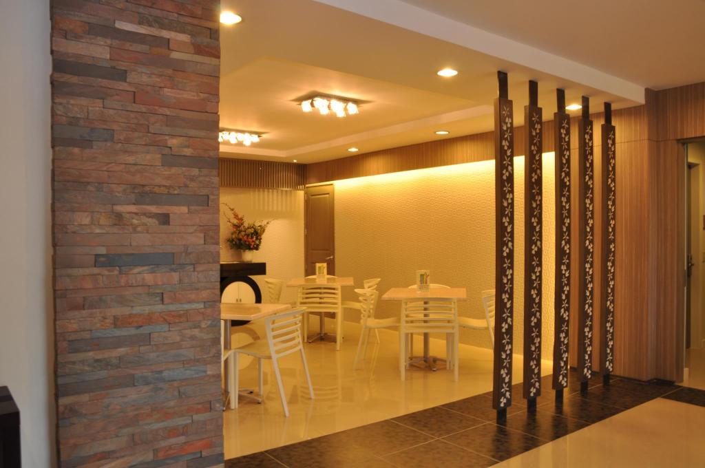 Фото Magallanes Square Hotel