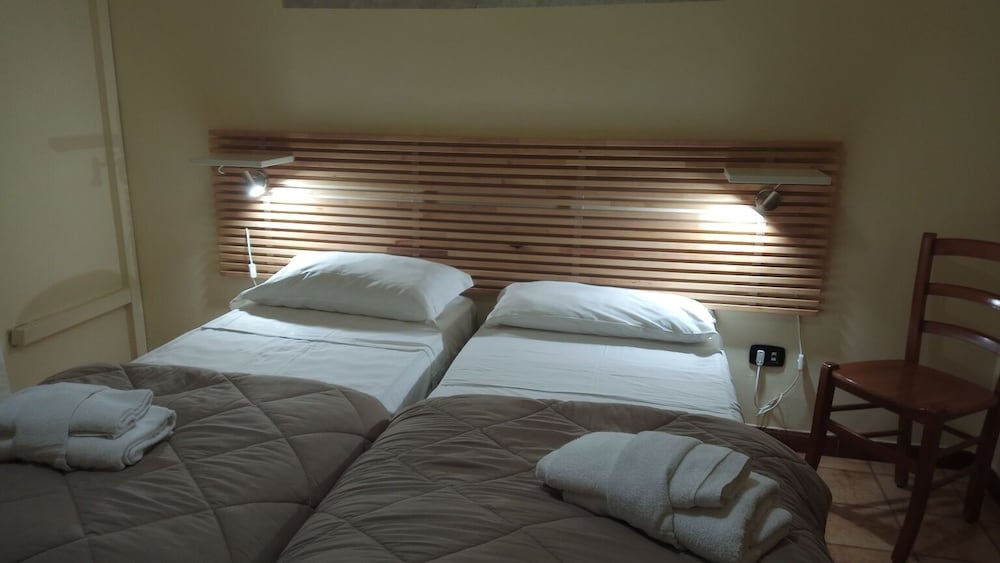 Фото Hotel Tourist