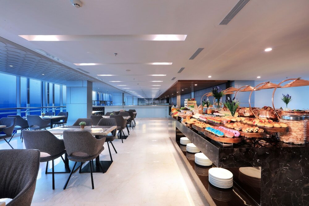 Фото Aston Kartika Grogol Hotel & Conference Center