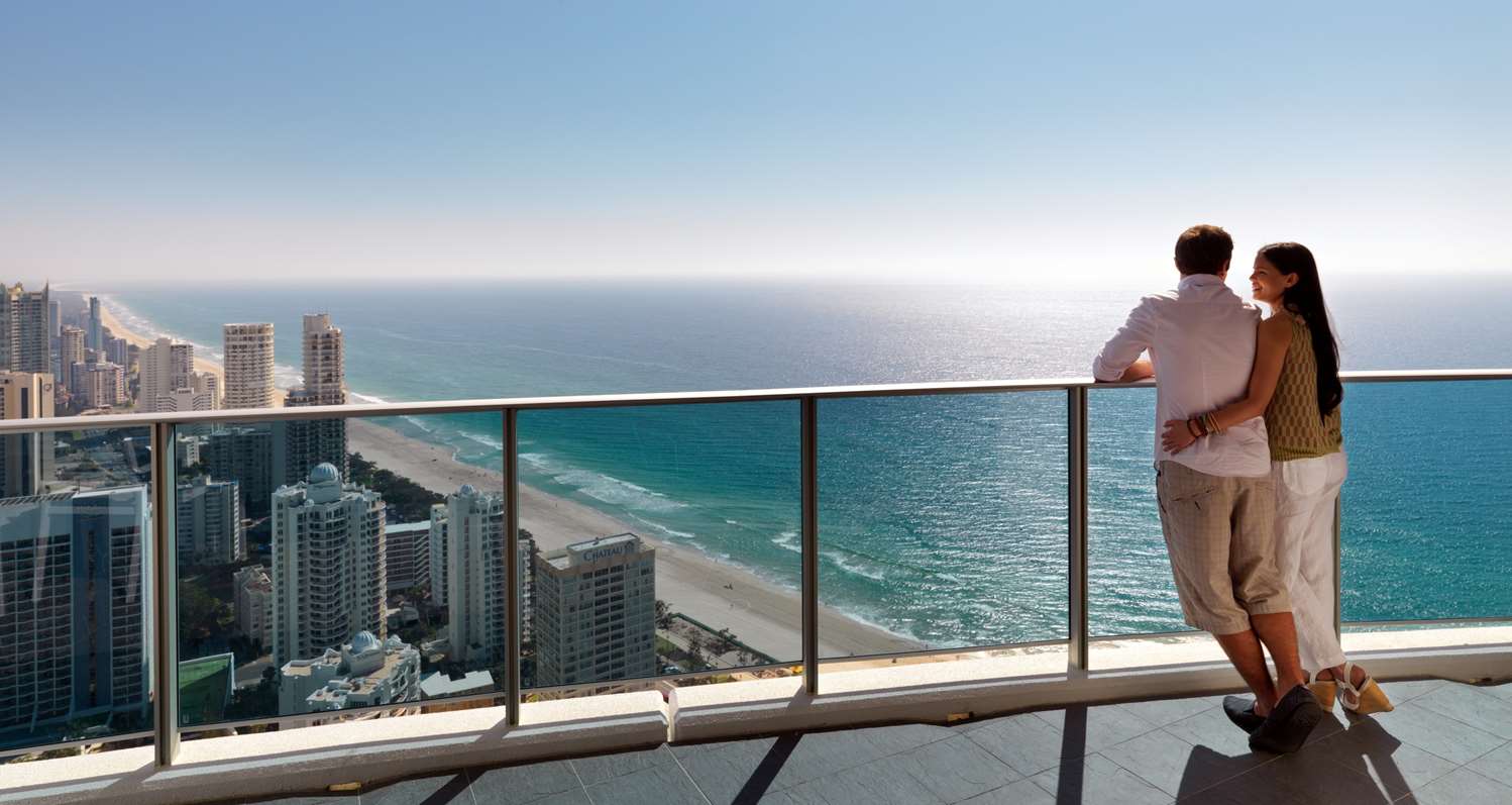 Фото Hilton Surfers Paradise Hotel & Residences