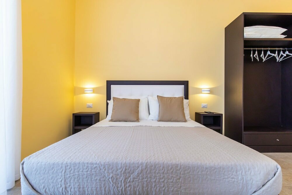 Hotel B&b Trianon, Naples, photo