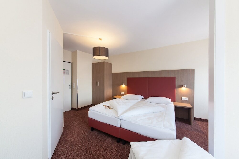 Фото Novum Hotel Norddeutscher Hof Hamburg