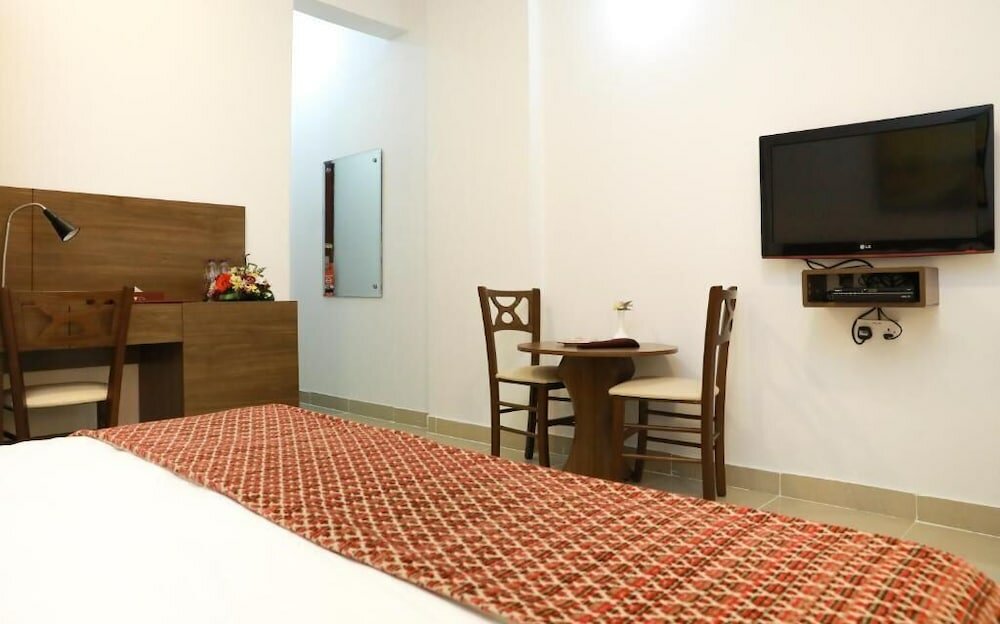 Фото LaVilla Hotel