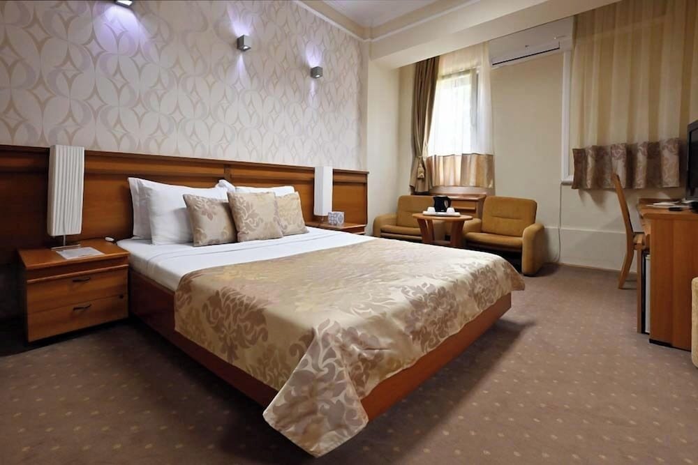 Фото отеля 2