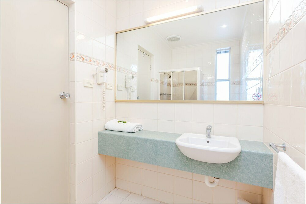 Фото Tonsley Hotel