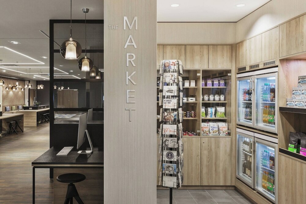 Фото Courtyard by Marriott Hamburg City