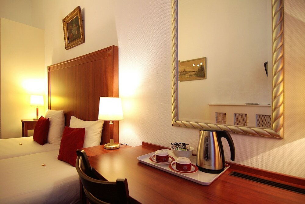 Фото Hotel Parklane