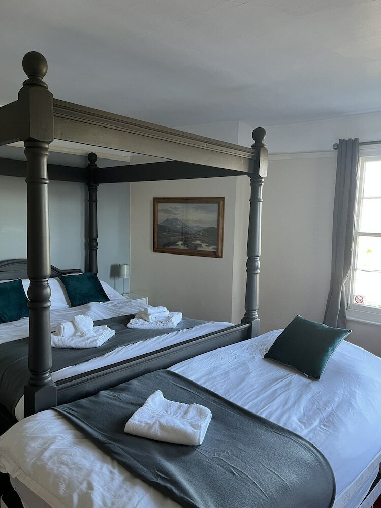 Фото The Castle Hotel