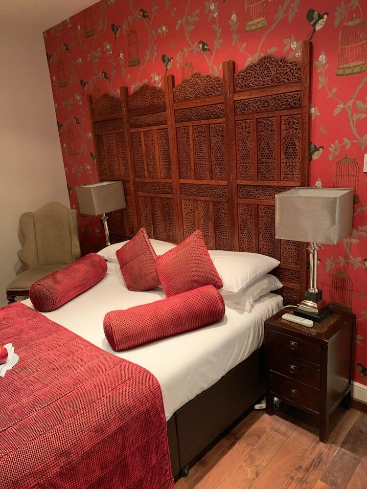 Фото Twenty Nevern Square Hotel