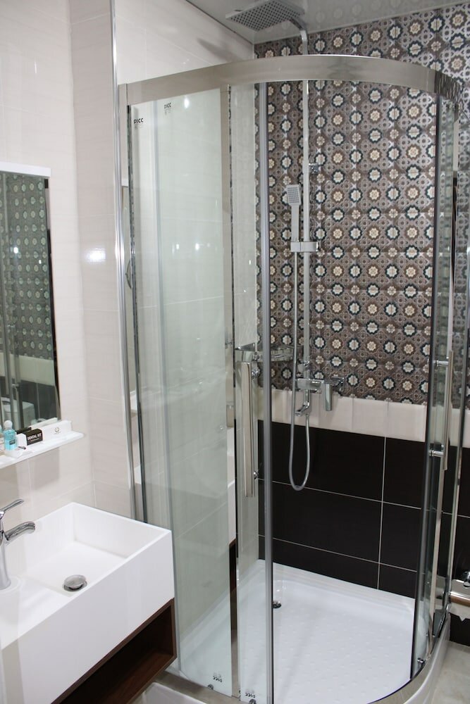 Фото Zarafshan Grand Hotel