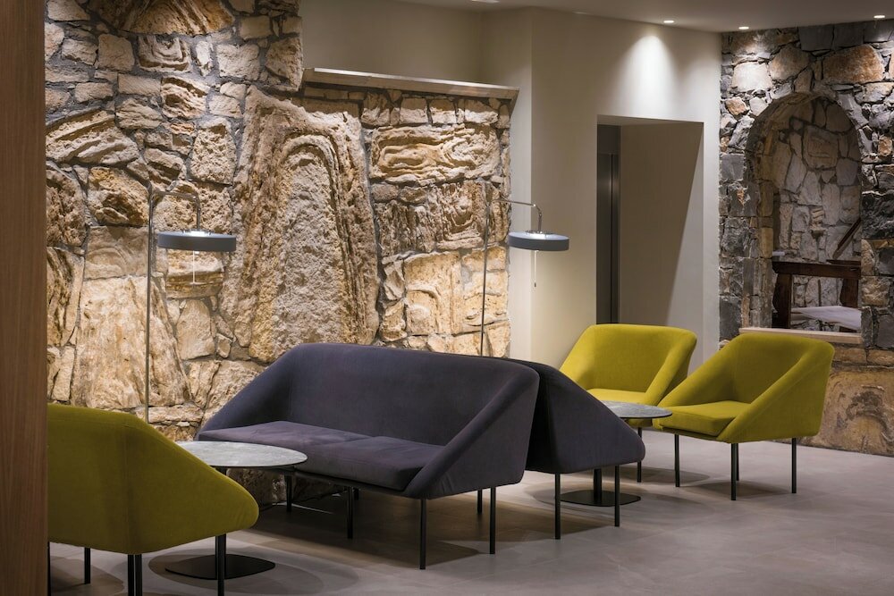 Фото Petousis Hotel & Suites