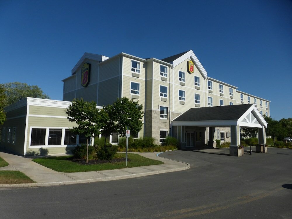 Фото Super 8 by Wyndham Peterborough