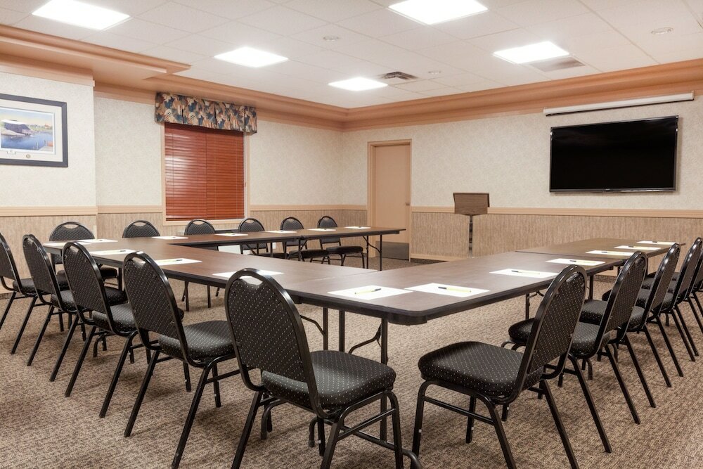 Фото Ramada by Wyndham Estevan