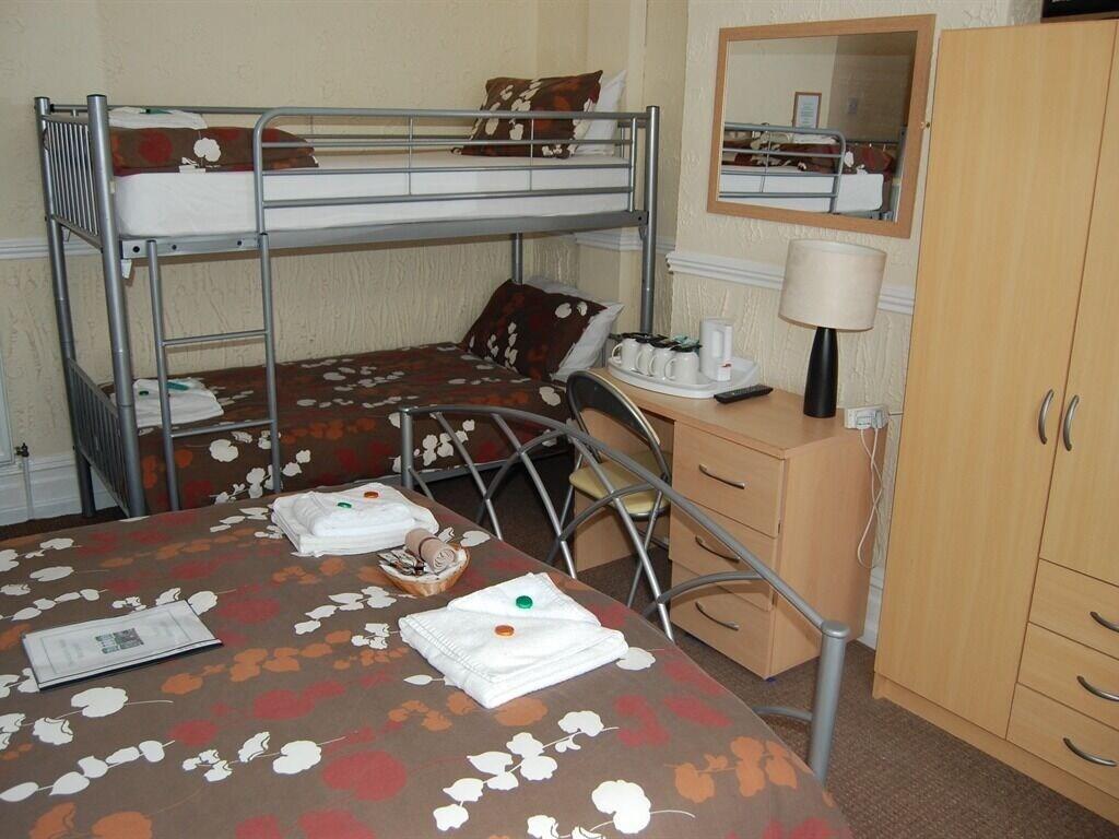 Фото Atlantis Hotel Blackpool