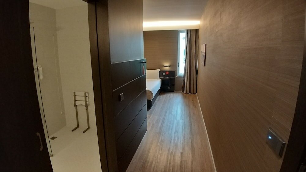 Фото Moov Hotel Évora